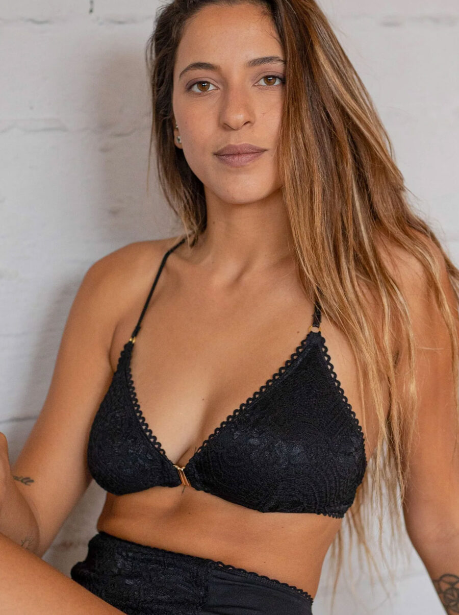 lili-lace-black